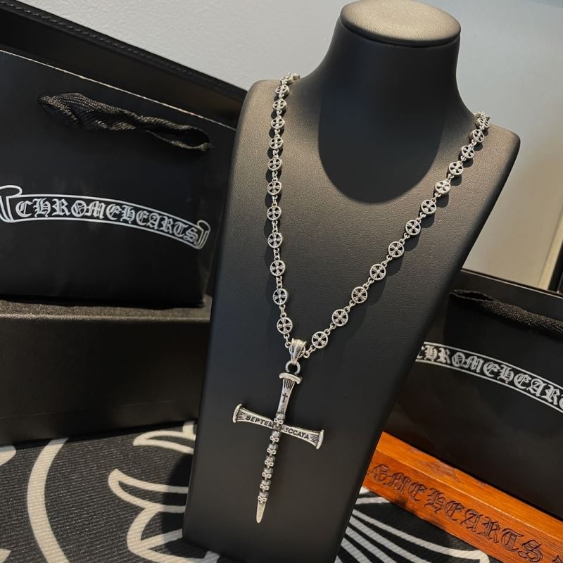 Ch*0me He**ts necklaces